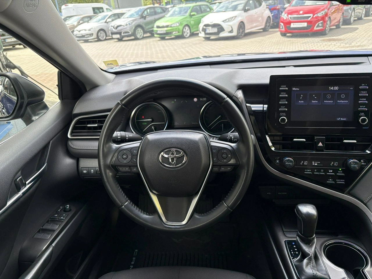 Toyota Camry - Zdjęcie 30