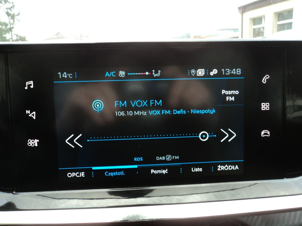 Peugeot 208 - Zdjęcie 11