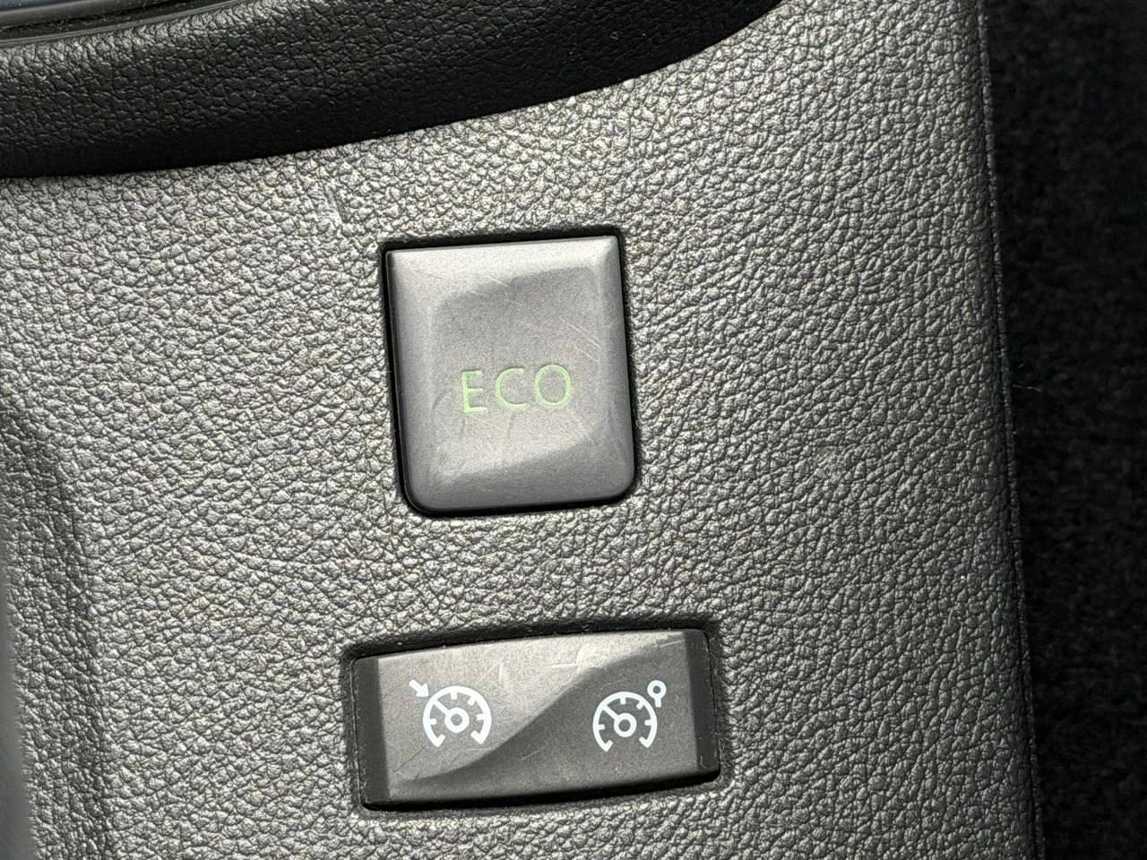 Renault Captur - Zdjęcie 27