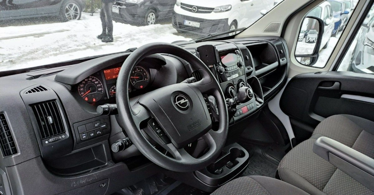 Opel Movano - Zdjęcie 23