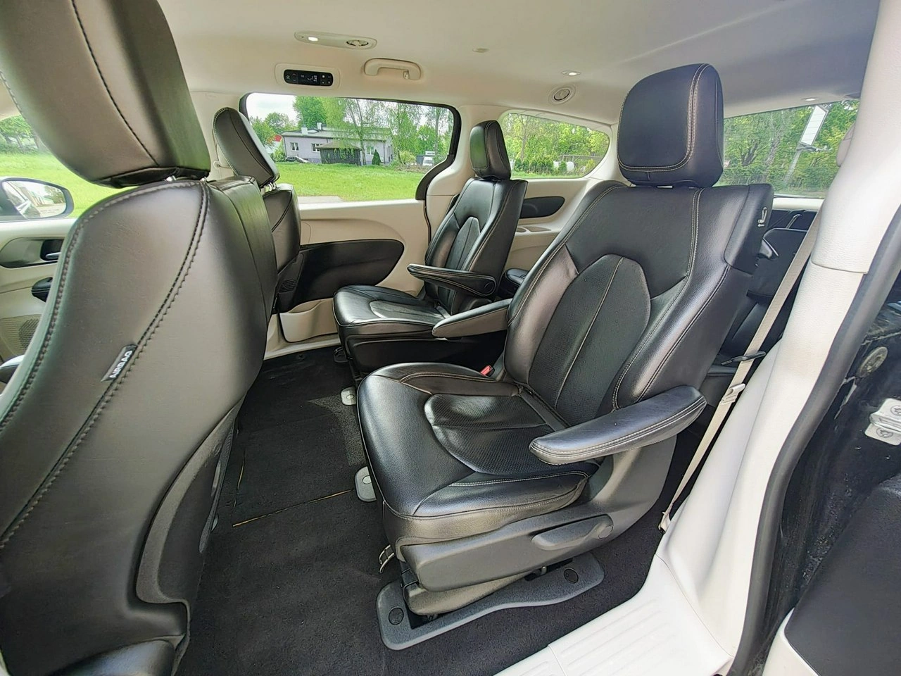 Chrysler Pacifica - Zdjęcie 27