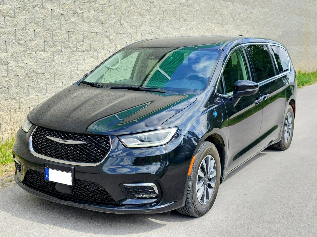 Chrysler Pacifica - Zdjęcie 2