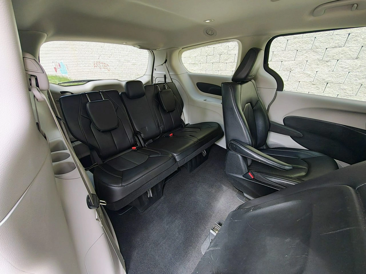 Chrysler Pacifica - Zdjęcie 29