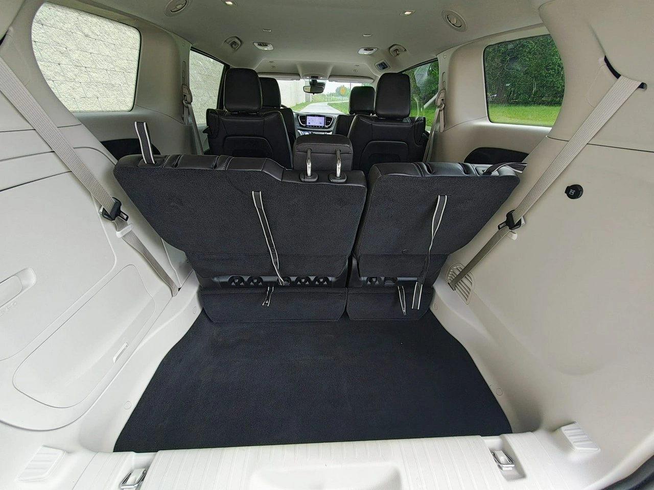 Chrysler Pacifica - Zdjęcie 30