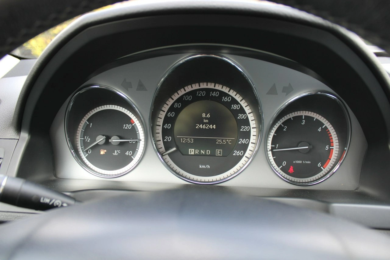 Mercedes C 220 - Zdjęcie 17