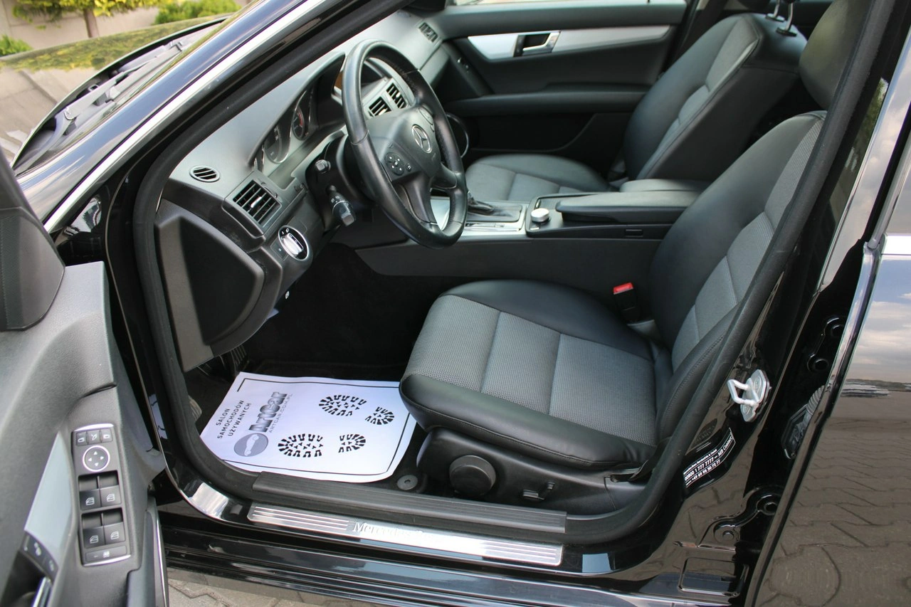 Mercedes C 220 - Zdjęcie 18