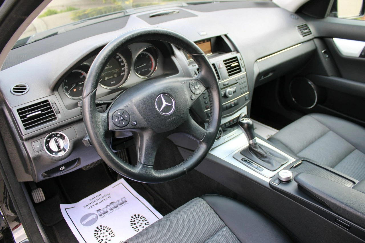 Mercedes C 220 - Zdjęcie 20