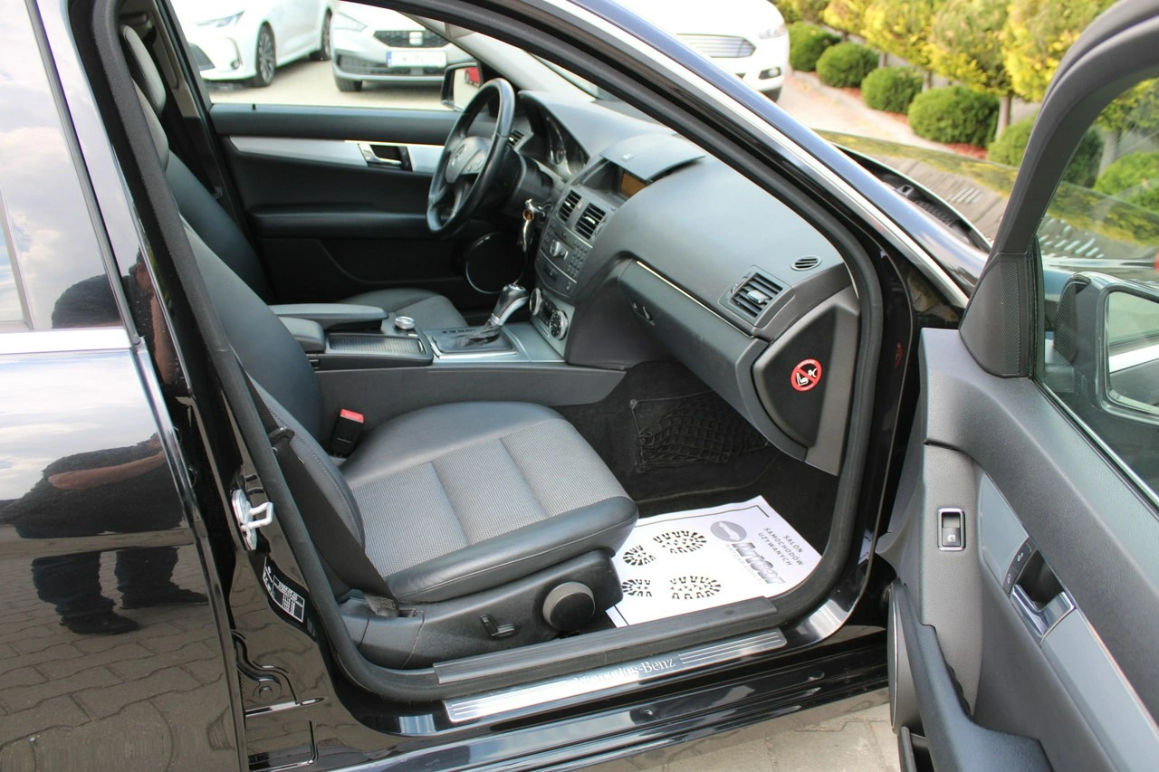 Mercedes C 220 - Zdjęcie 28
