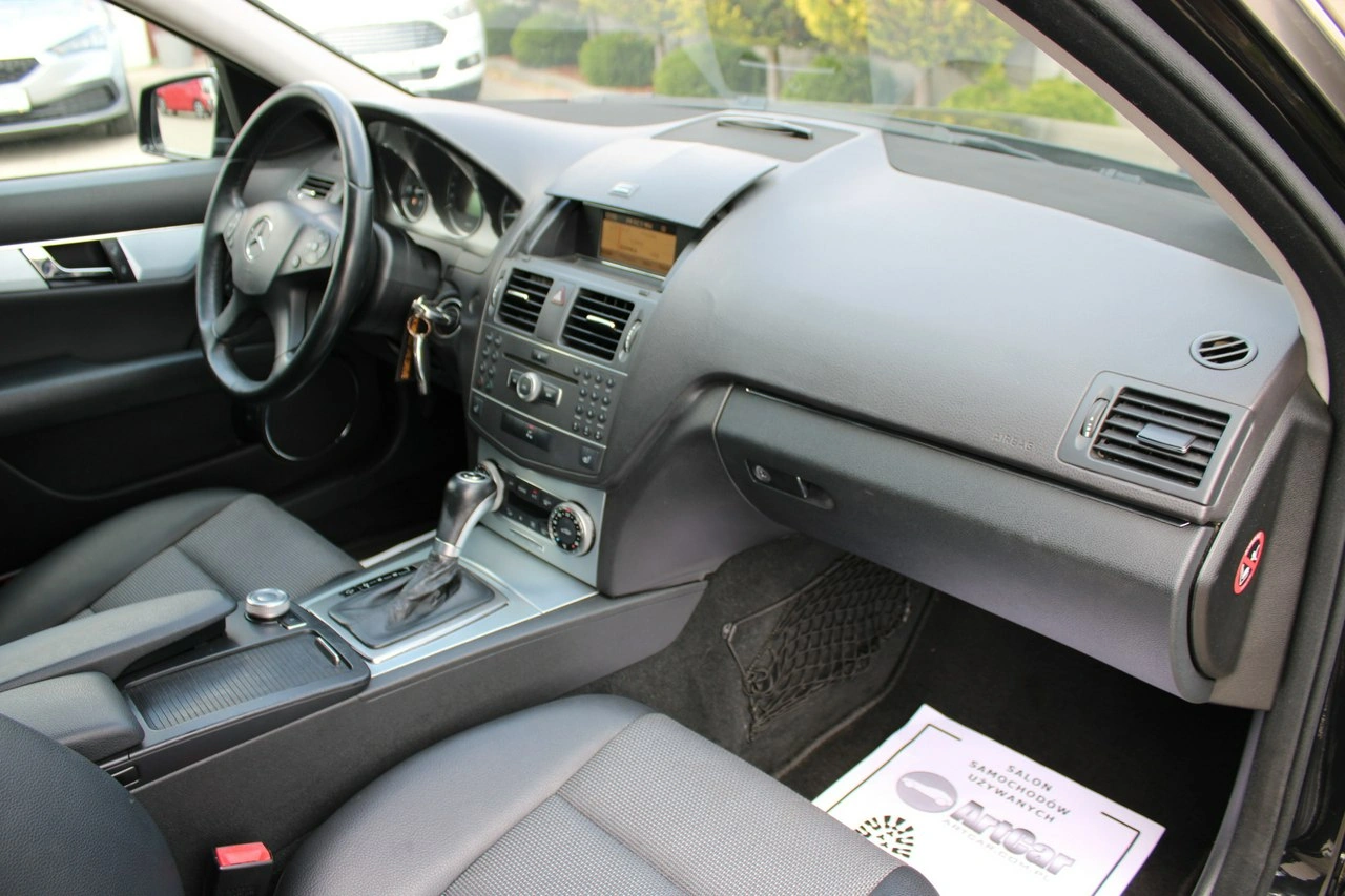 Mercedes C 220 - Zdjęcie 29