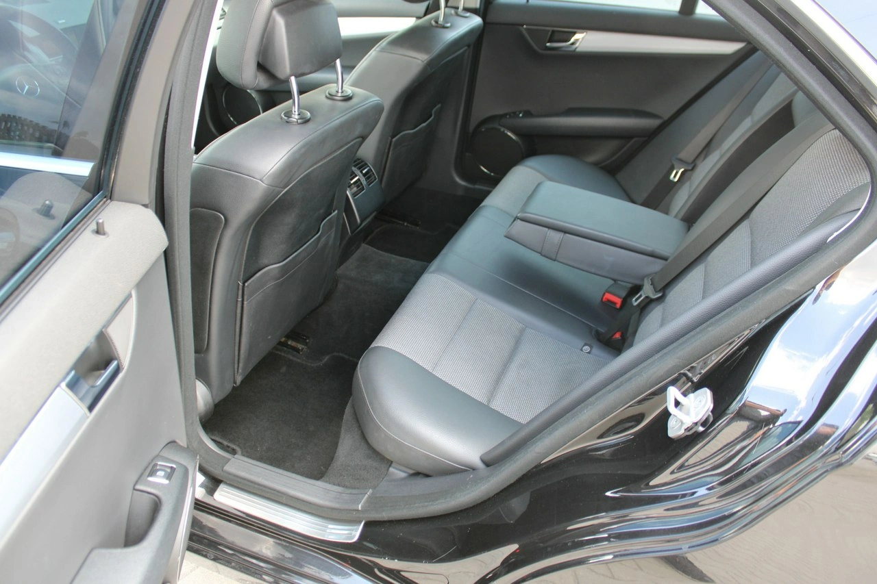 Mercedes C 220 - Zdjęcie 31