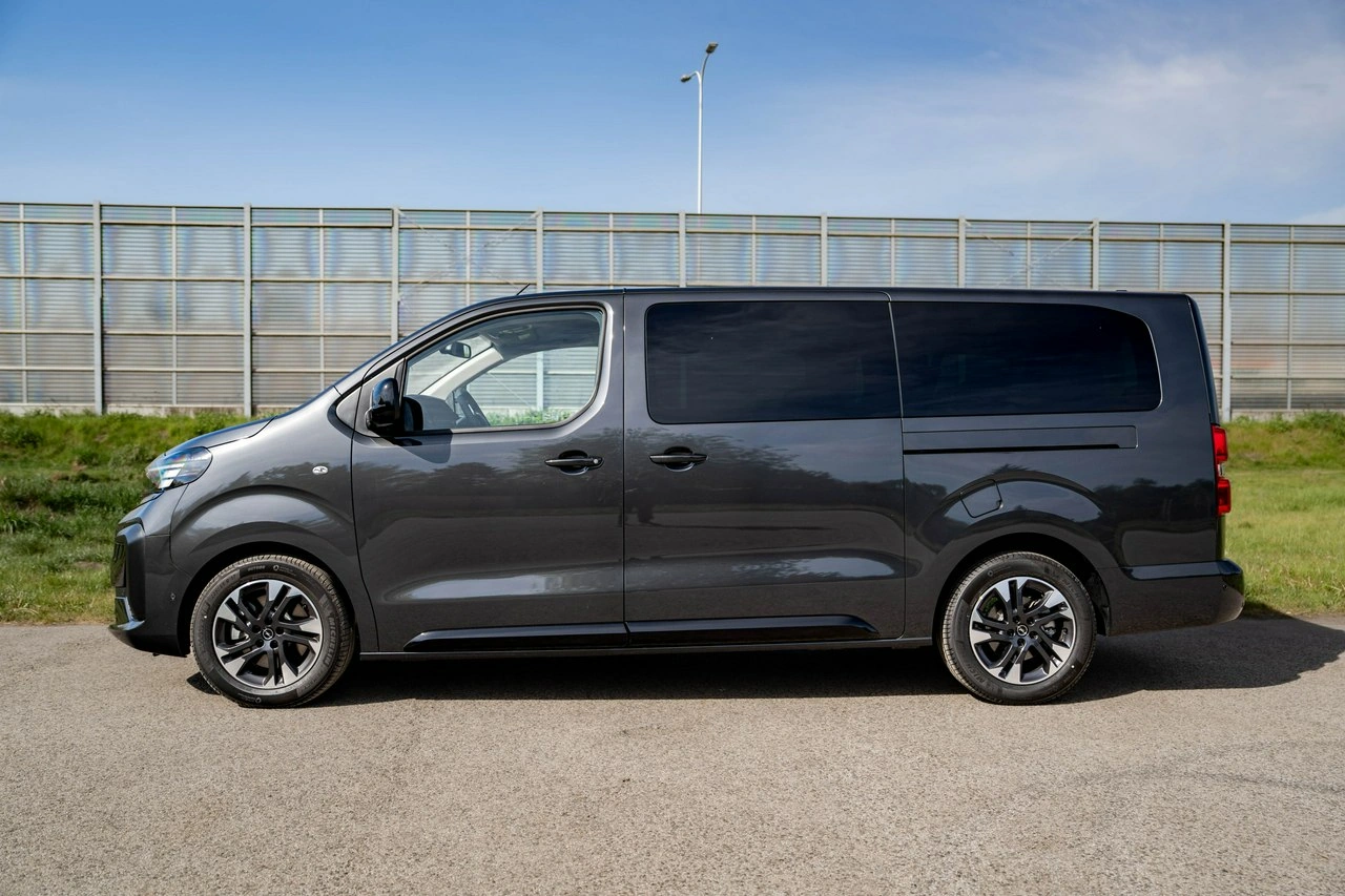 Opel Zafira Life - Zdjęcie 9