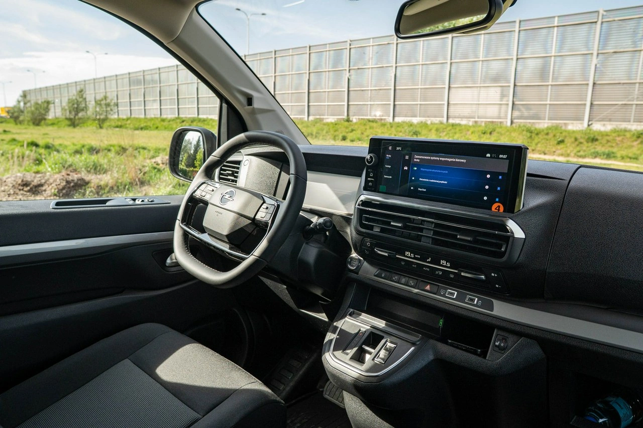 Opel Zafira Life - Zdjęcie 17