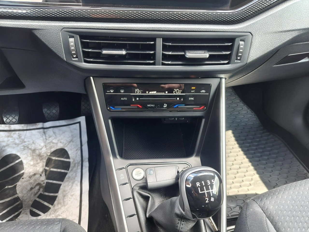 Volkswagen Polo - Zdjęcie 14