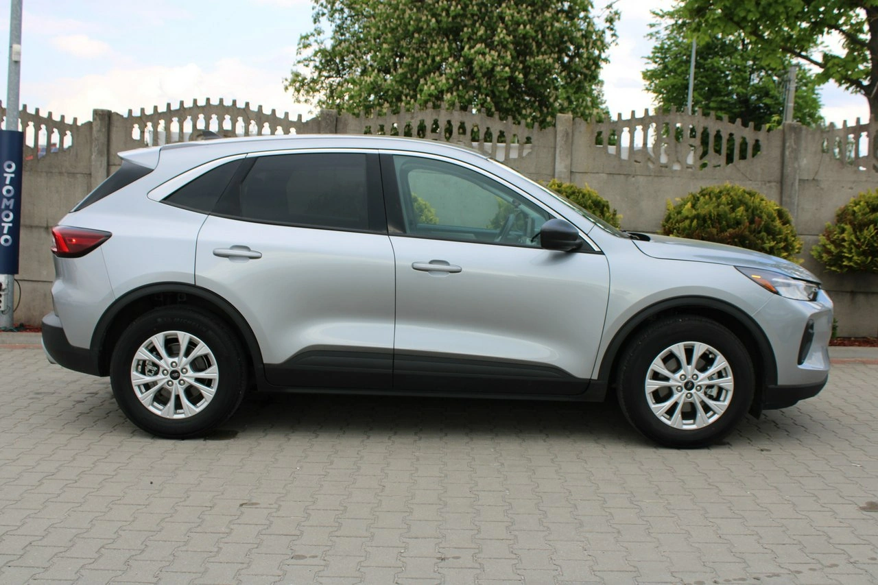 Ford Escape - Zdjęcie 4