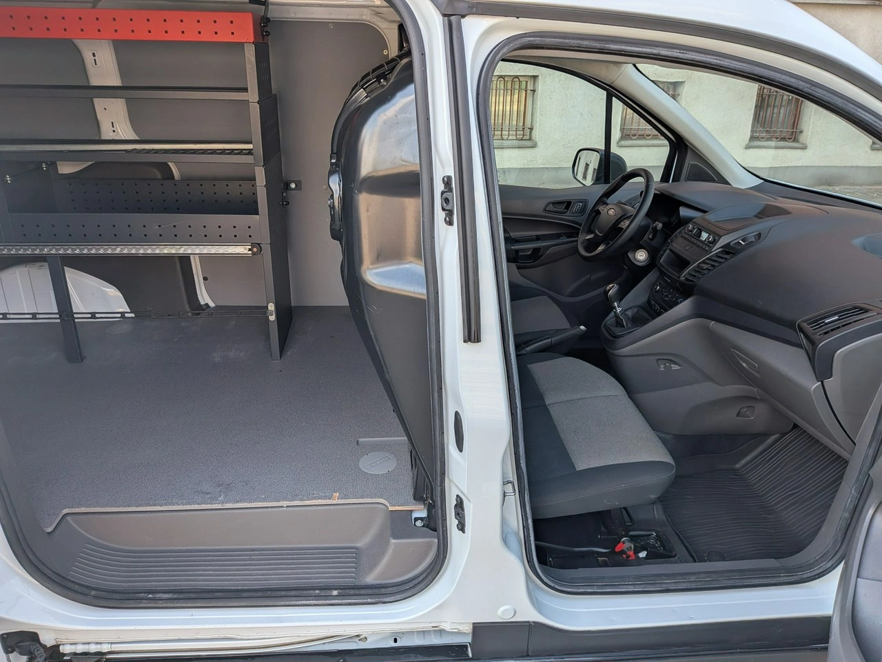 Ford Transit Connect - Zdjęcie 16