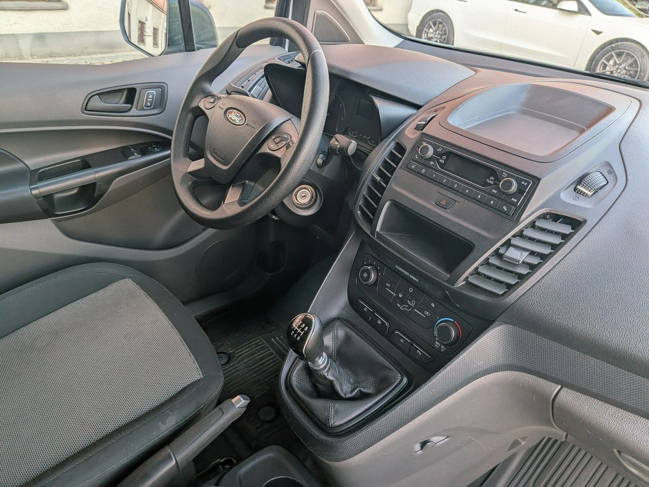Ford Transit Connect - Zdjęcie 17