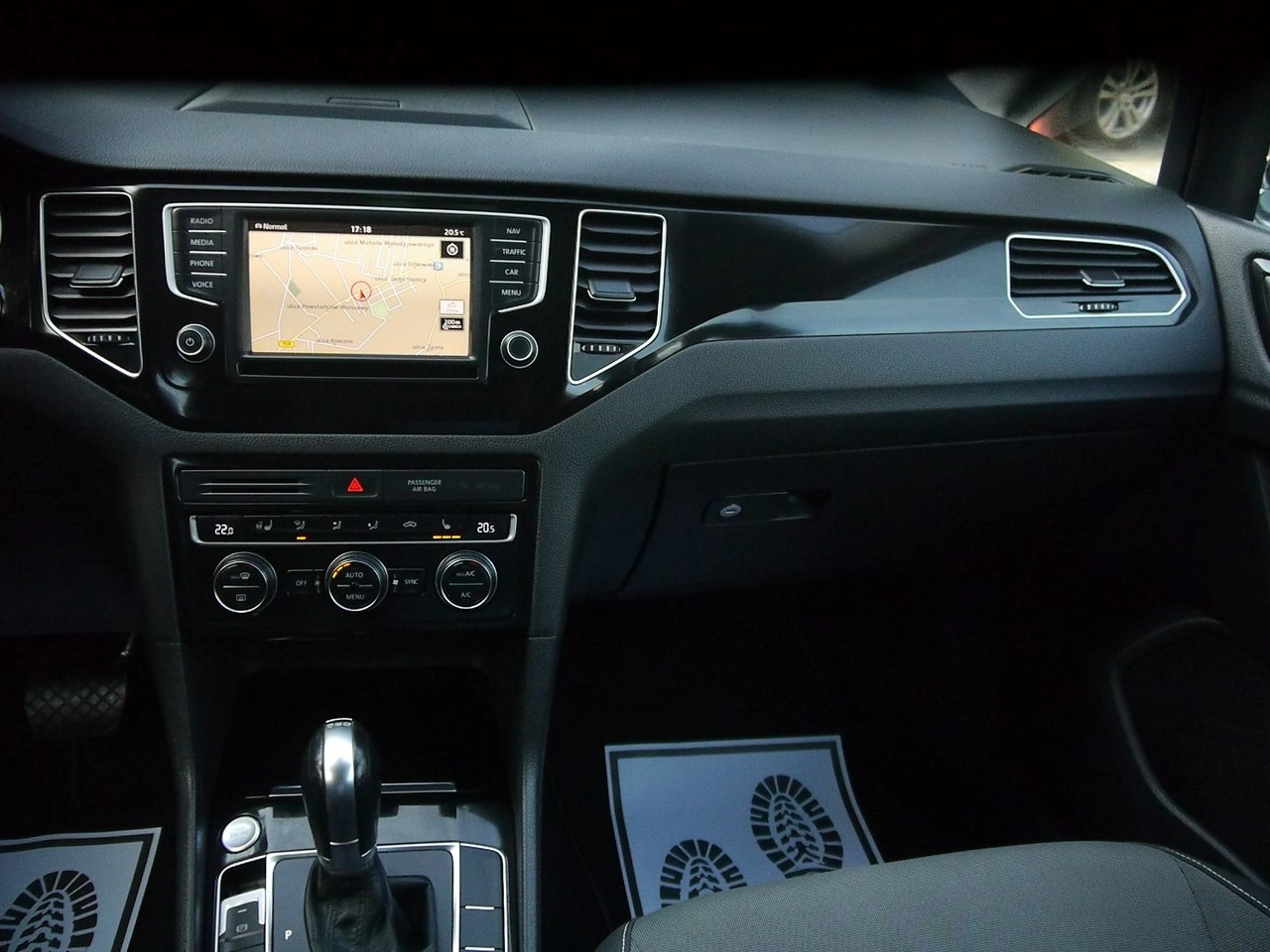 Volkswagen Golf Sportsvan - Zdjęcie 19
