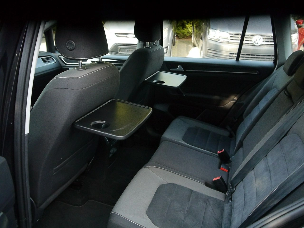 Volkswagen Golf Sportsvan - Zdjęcie 35