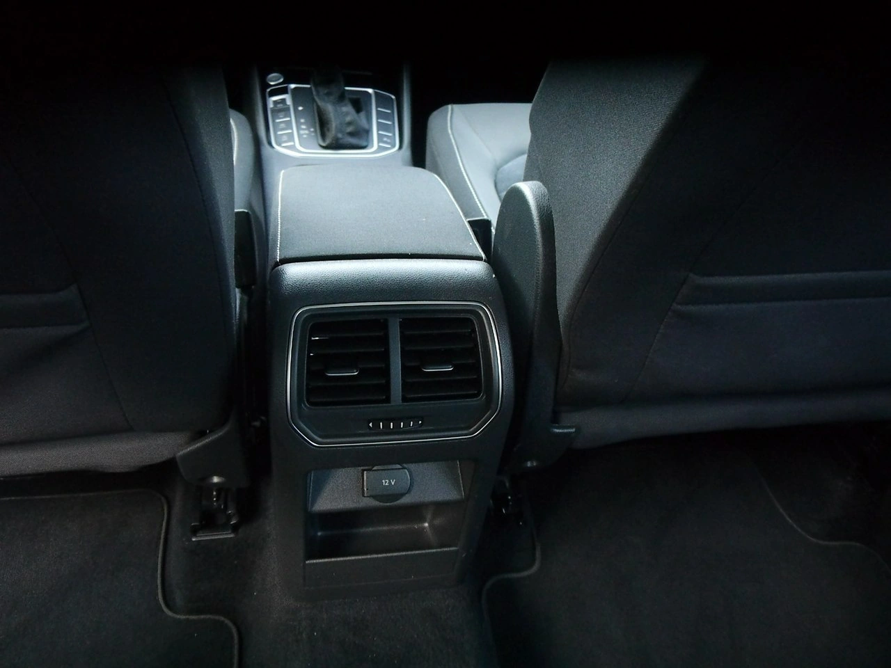 Volkswagen Golf Sportsvan - Zdjęcie 36