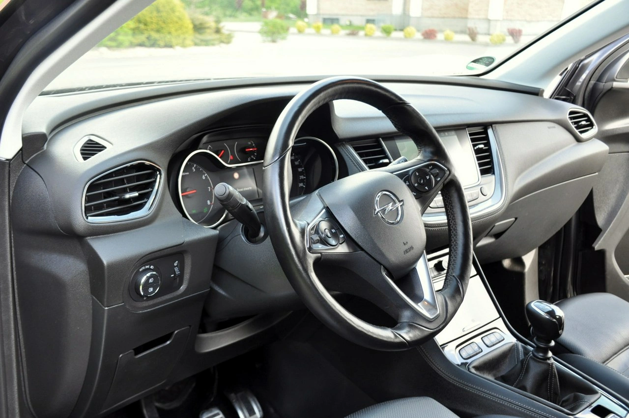 Opel Grandland X - Zdjęcie 22