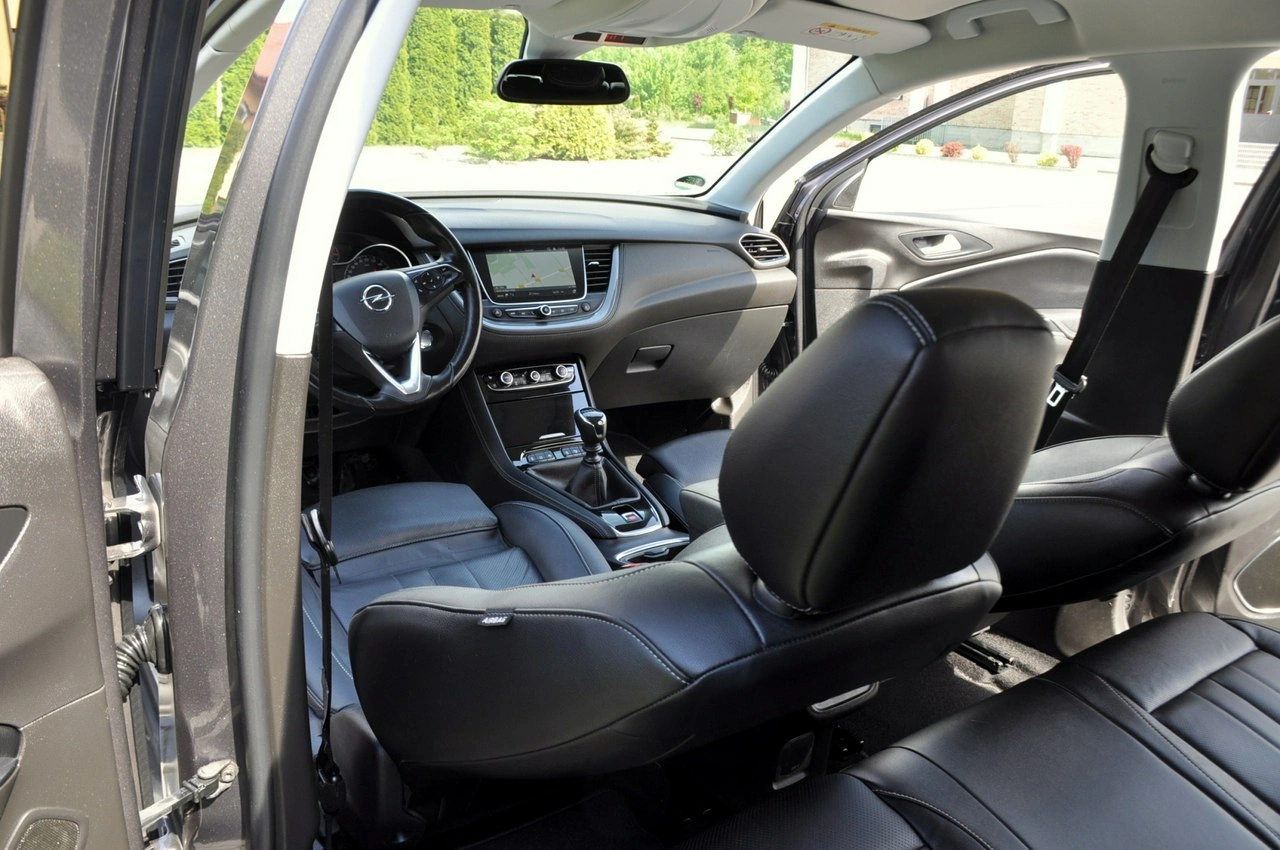 Opel Grandland X - Zdjęcie 28