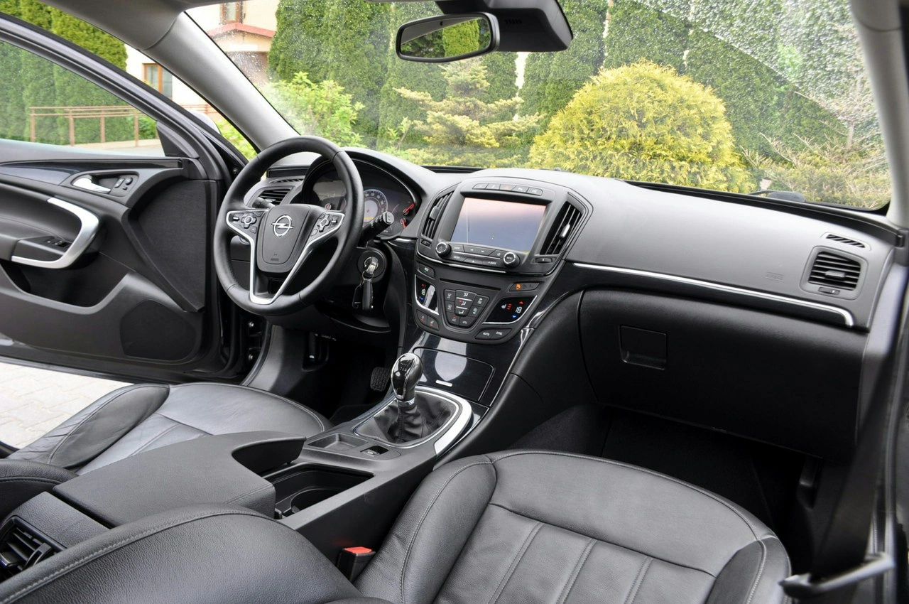 Opel Insignia - Zdjęcie 23