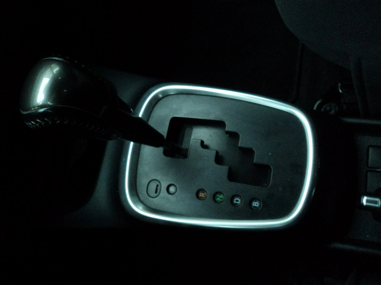 Toyota Yaris - Zdjęcie 17