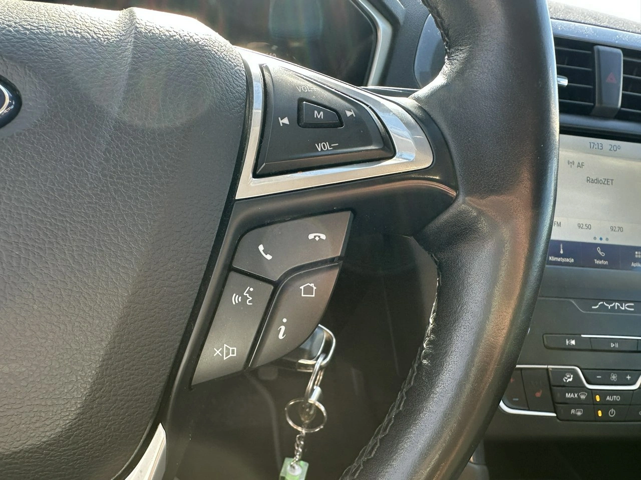Ford Mondeo - Zdjęcie 21
