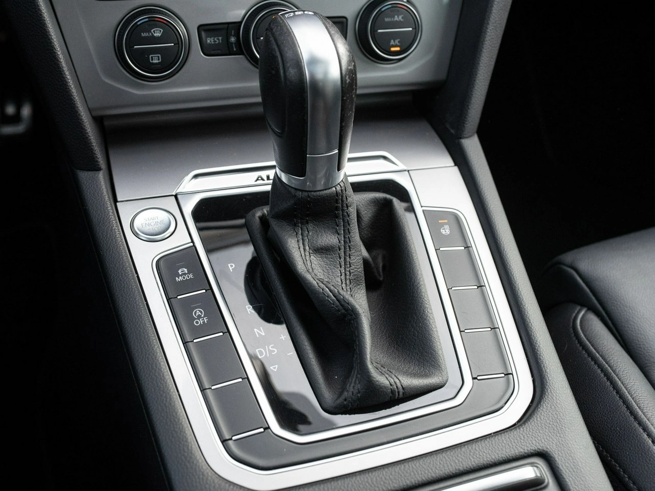 Volkswagen Passat Alltrack - Zdjęcie 16