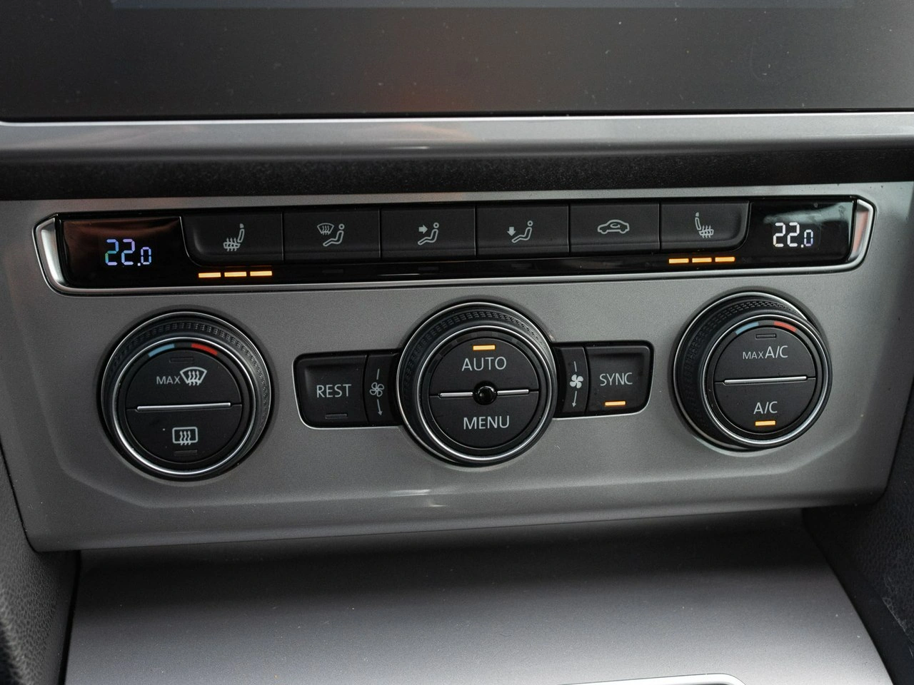Volkswagen Passat Alltrack - Zdjęcie 17