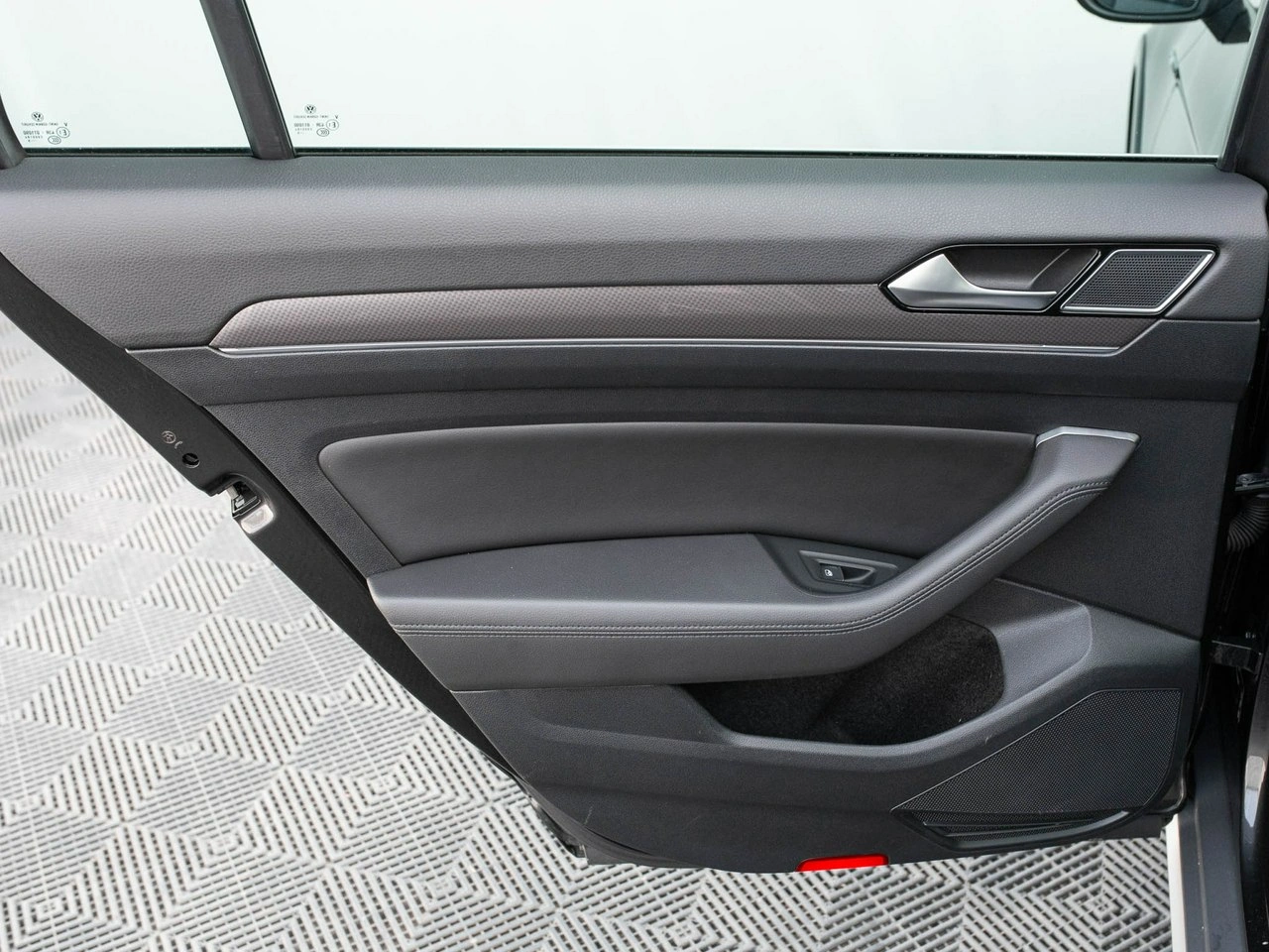 Volkswagen Passat Alltrack - Zdjęcie 28
