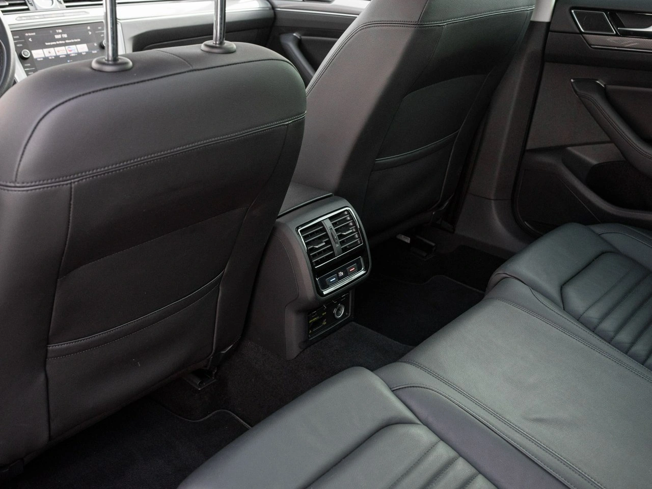 Volkswagen Passat Alltrack - Zdjęcie 29