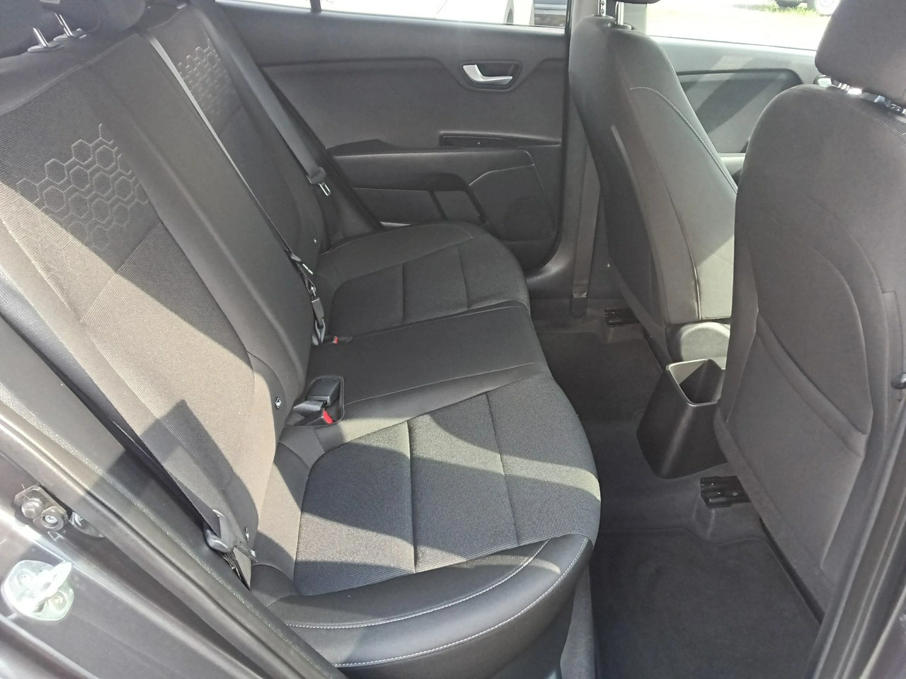 Kia Rio - Zdjęcie 12