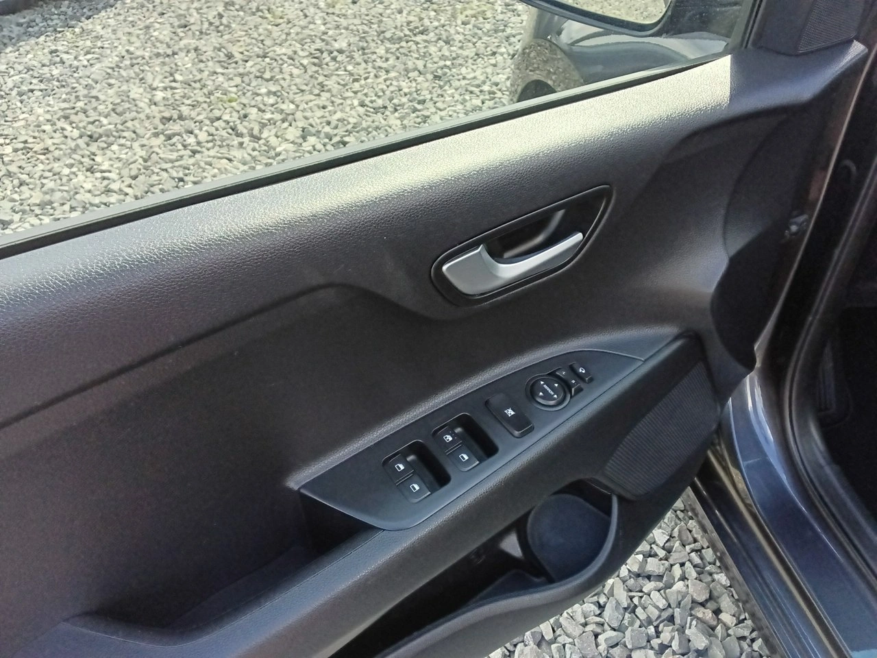 Kia Rio - Zdjęcie 16