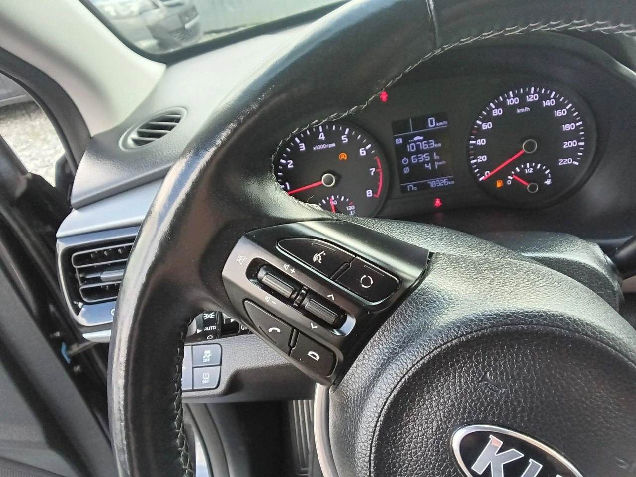 Kia Rio - Zdjęcie 28