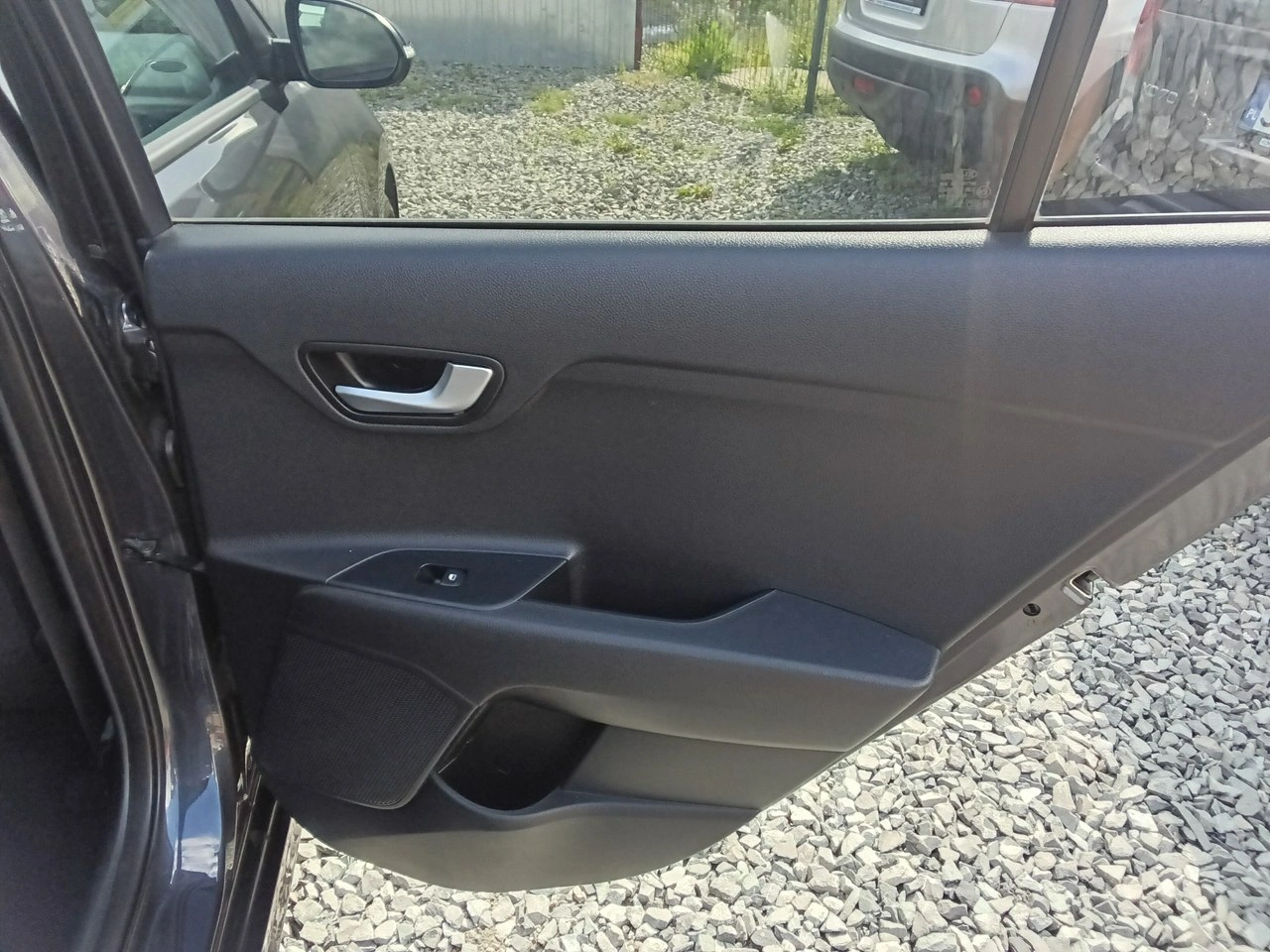 Kia Rio - Zdjęcie 32