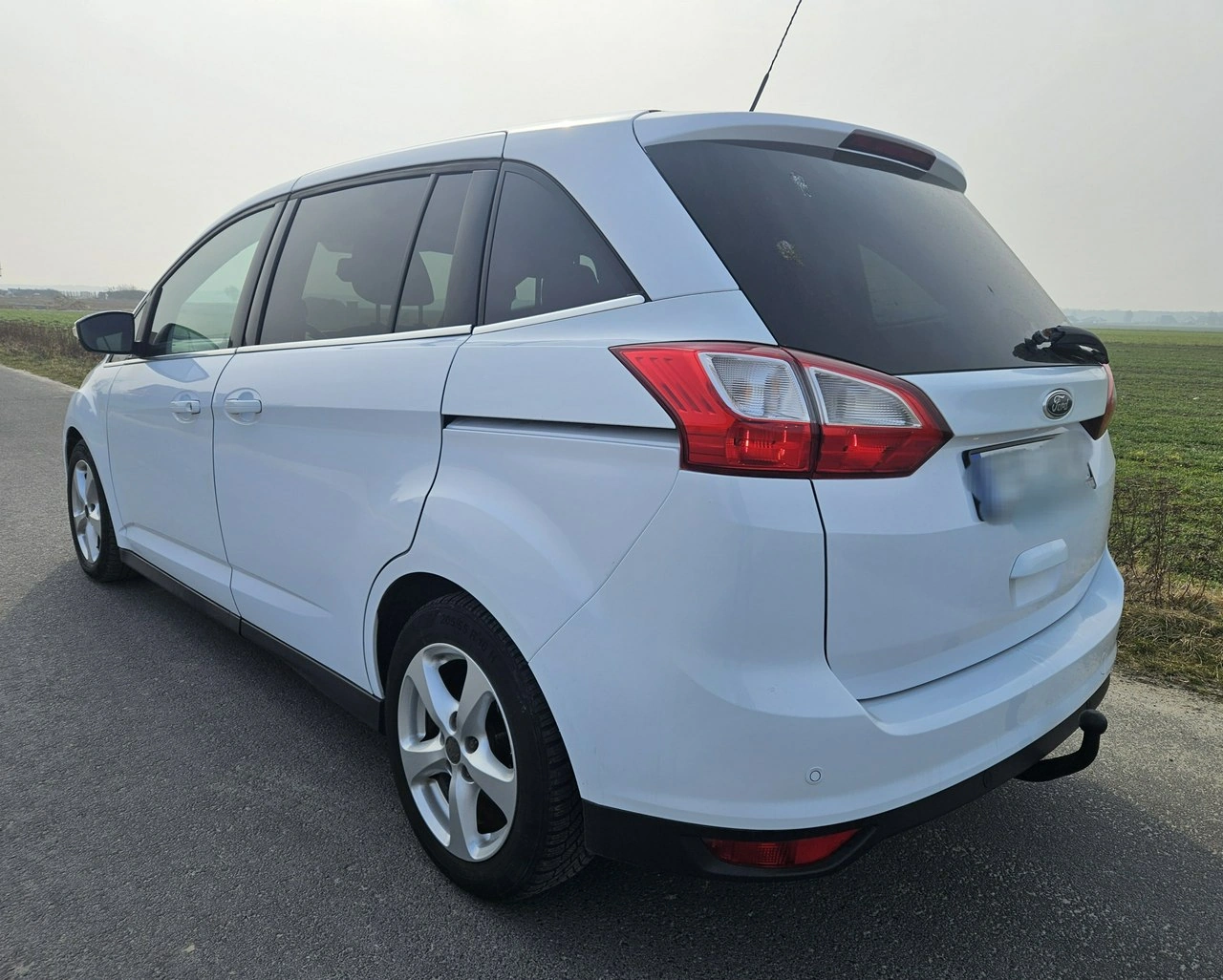 Ford Grand C-MAX - Zdjęcie 9