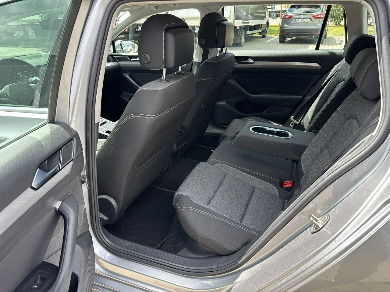 Volkswagen Passat - Zdjęcie 10