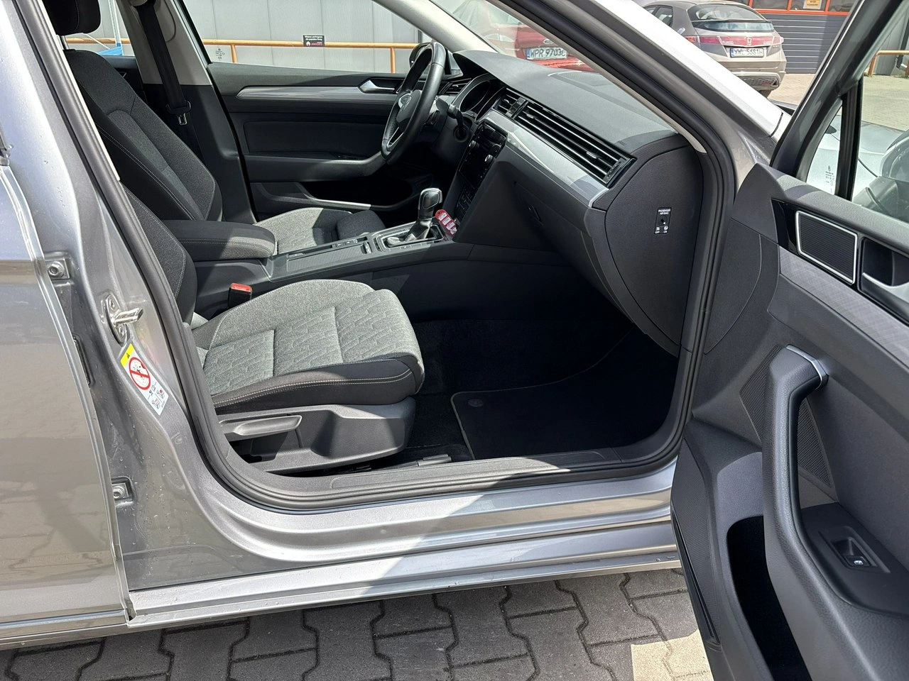 Volkswagen Passat - Zdjęcie 15
