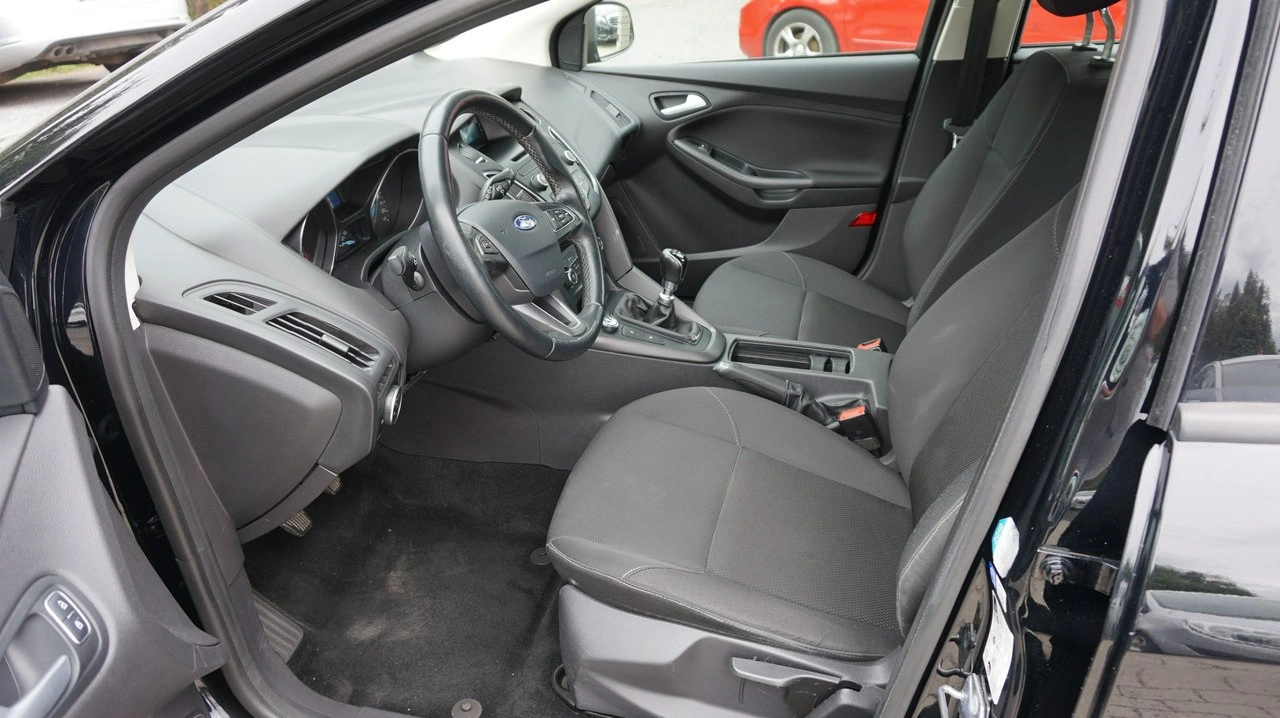 Ford Focus - Zdjęcie 10