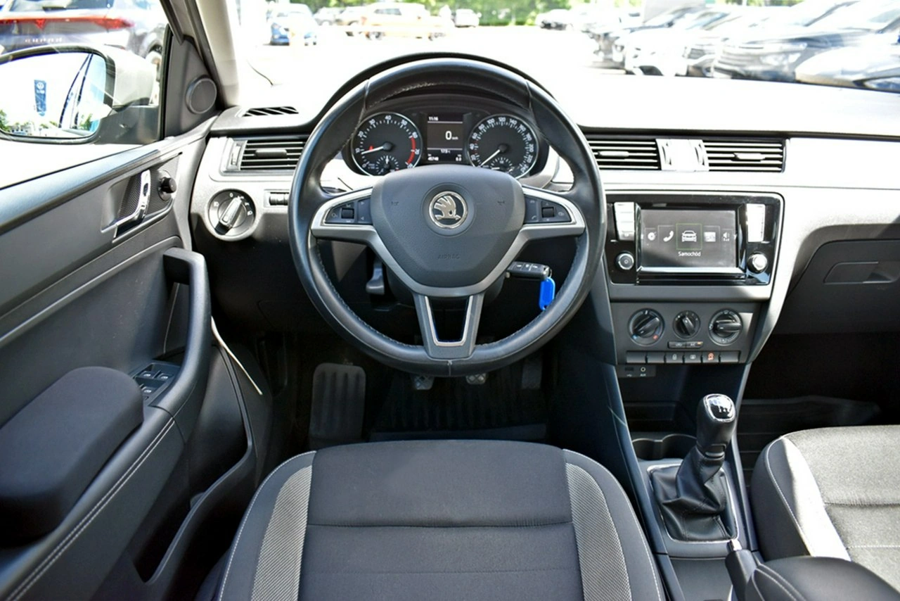 Skoda RAPID - Zdjęcie 11