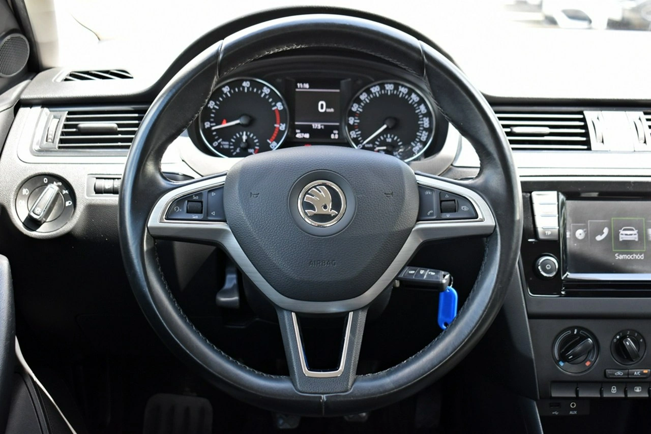 Skoda RAPID - Zdjęcie 12