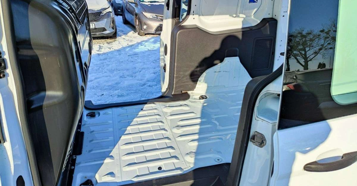 Ford Transit Connect - Zdjęcie 24