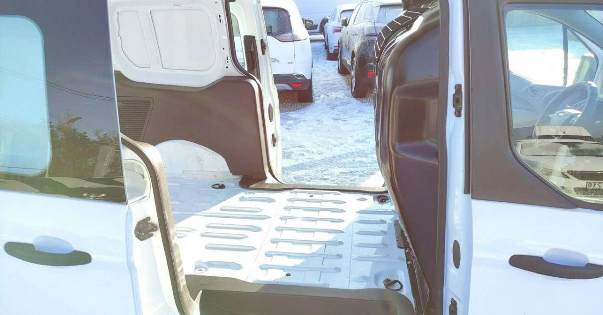 Ford Transit Connect - Zdjęcie 26