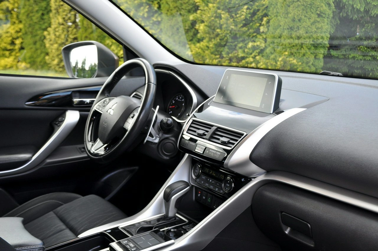 Mitsubishi Eclipse Cross - Zdjęcie 17