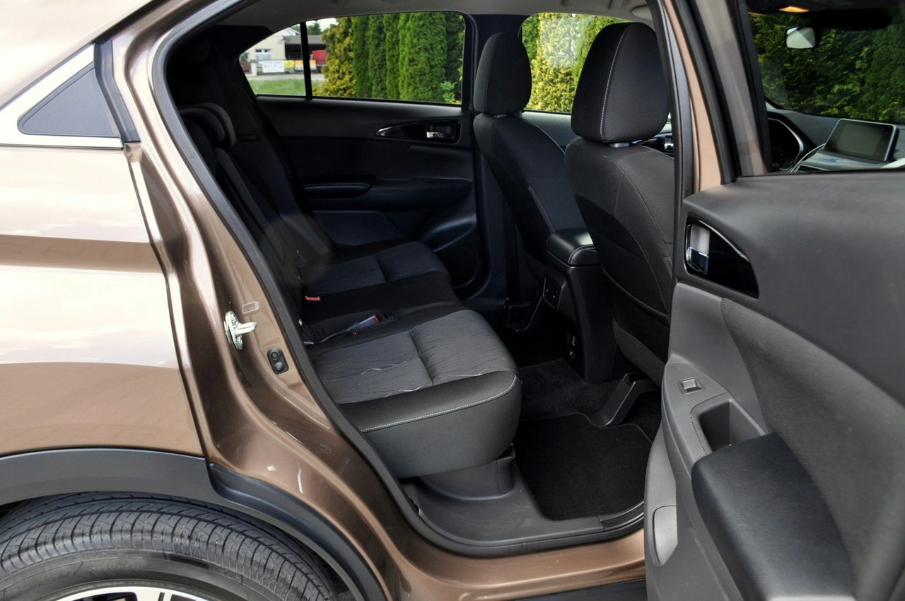 Mitsubishi Eclipse Cross - Zdjęcie 18
