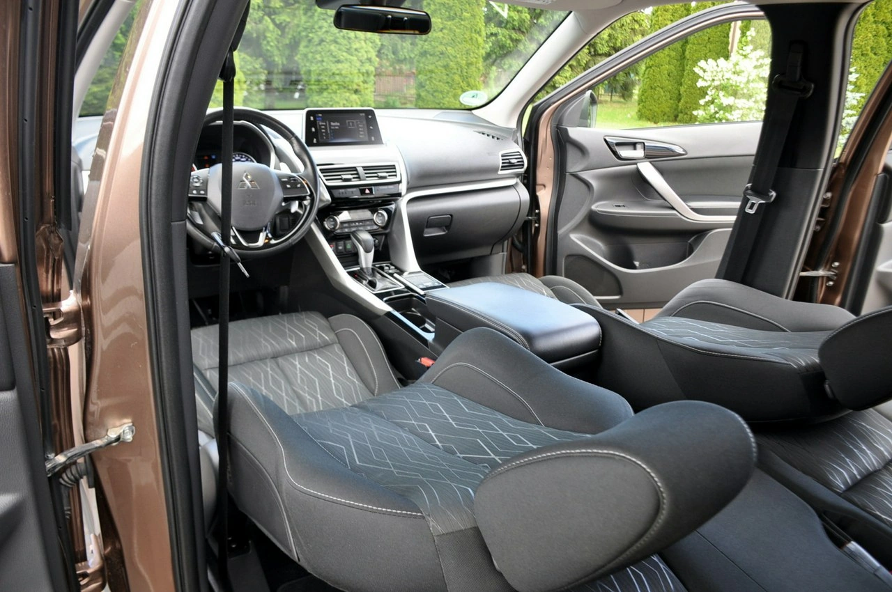 Mitsubishi Eclipse Cross - Zdjęcie 26
