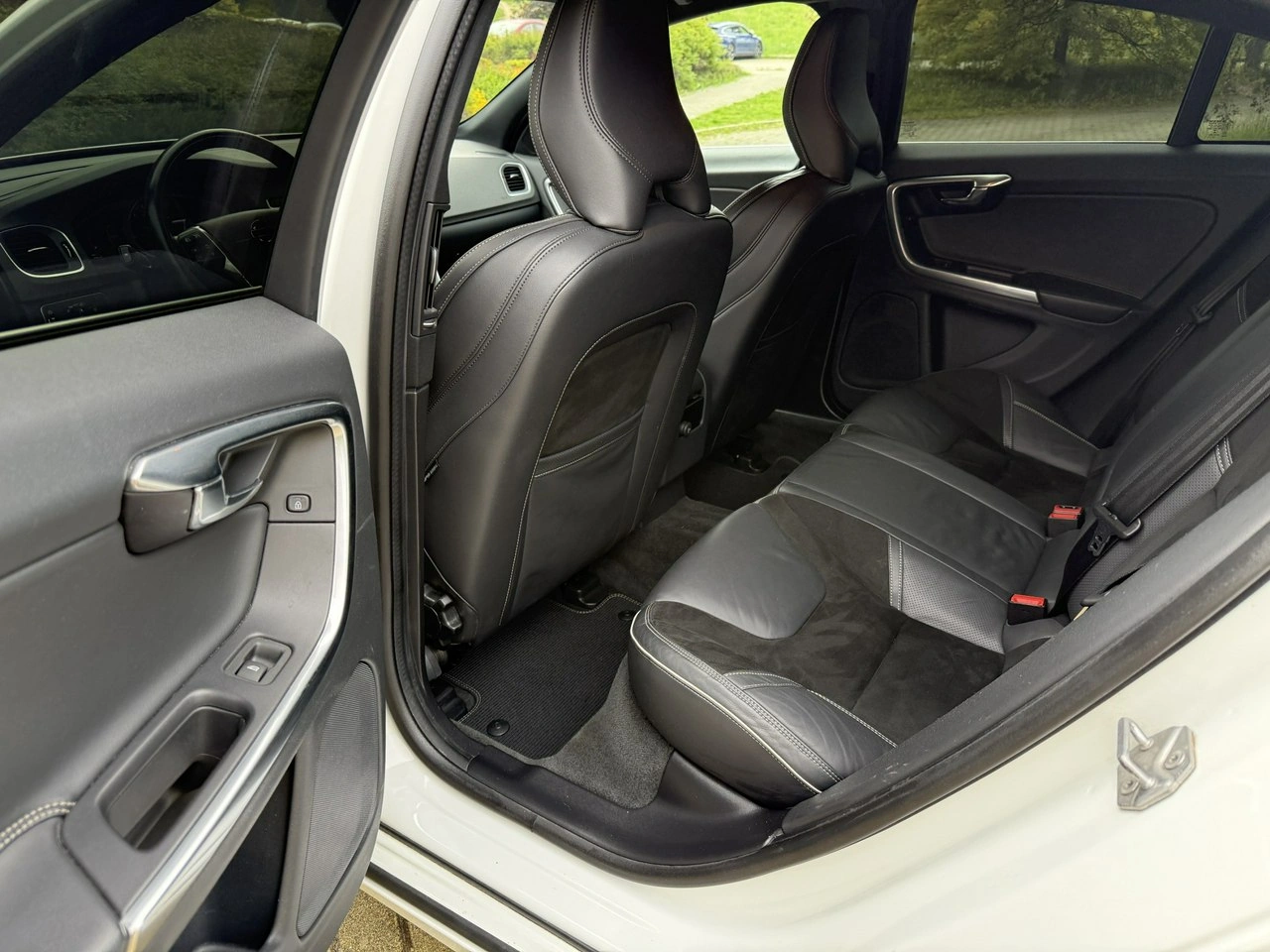 Volvo S60 - Zdjęcie 22