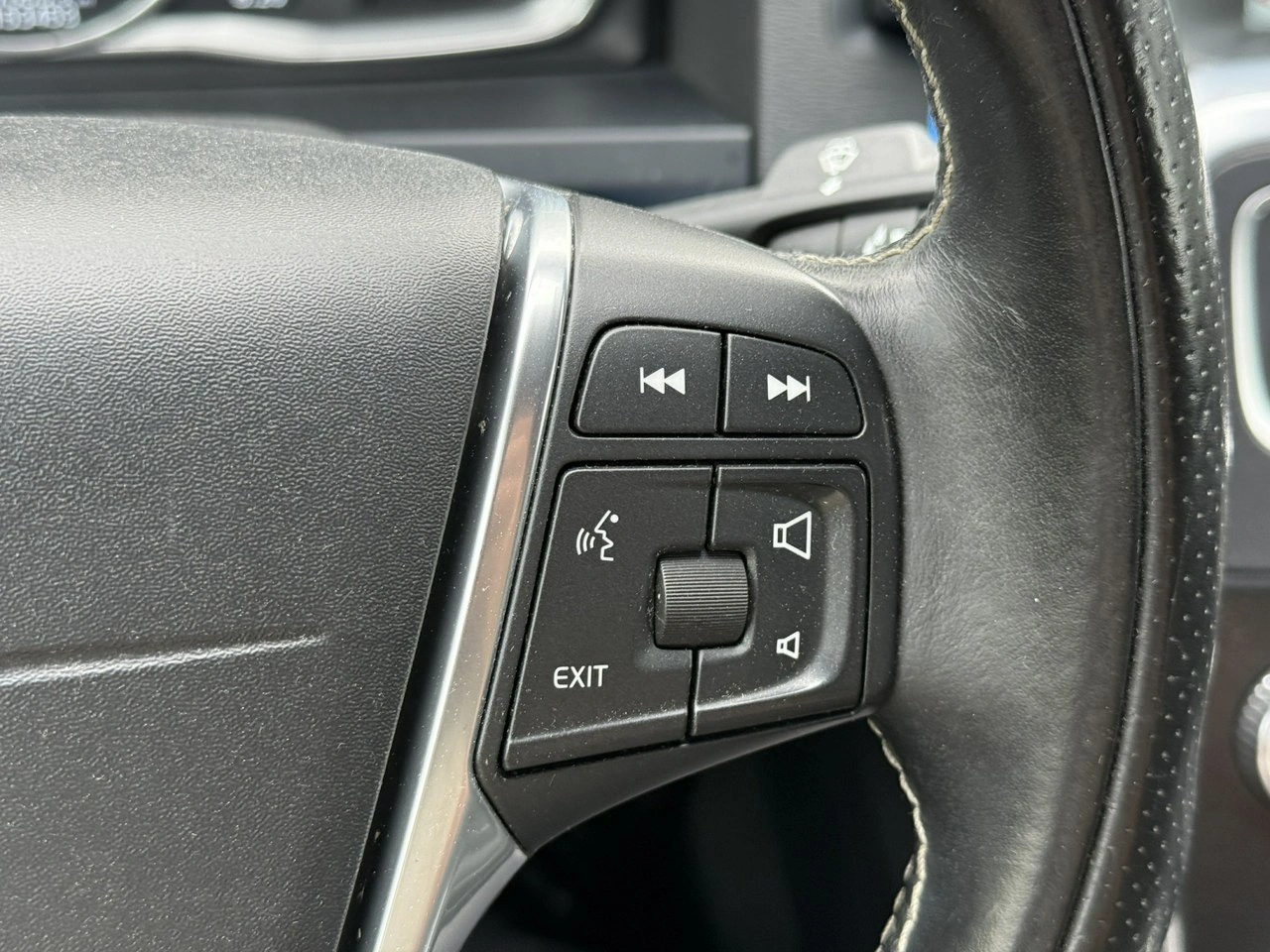 Volvo S60 - Zdjęcie 28