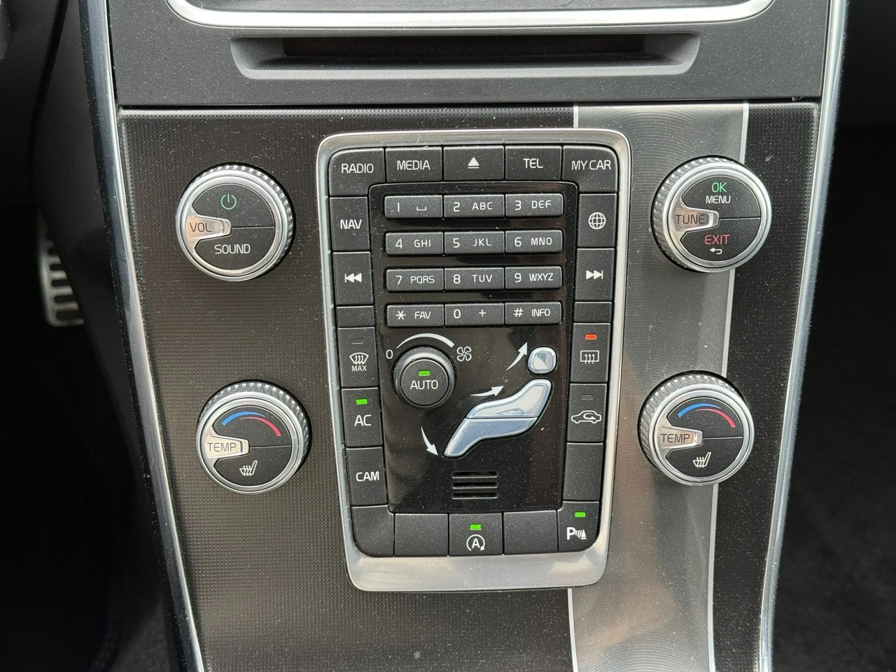 Volvo S60 - Zdjęcie 32